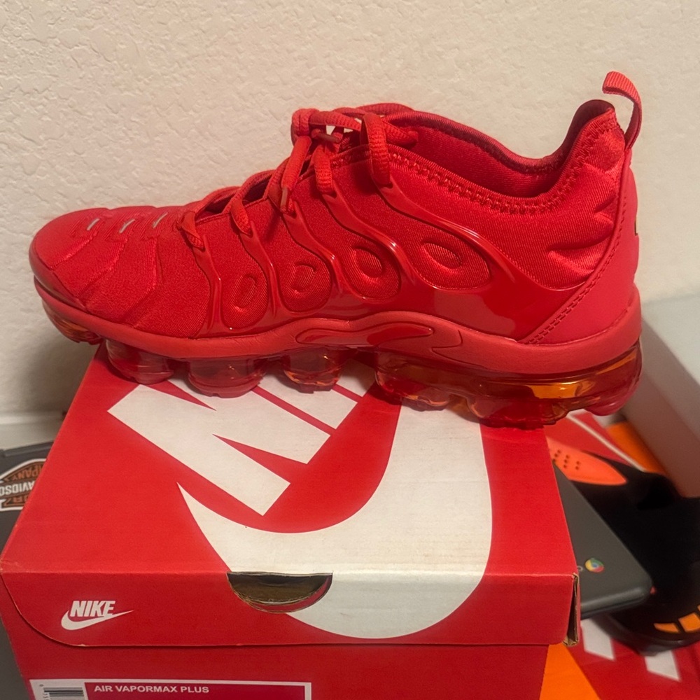 Nike Air VaporMax Plus in Vibrant Red